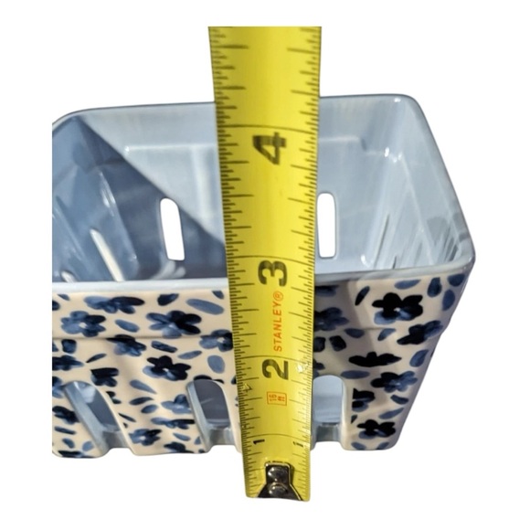 NEW! Charming Farmhouse Style Floral Ceramic Berry Basket 6”HX3’W Set of… - Picture 3 of 6